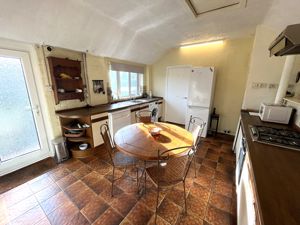 Photo 15- click for photo gallery